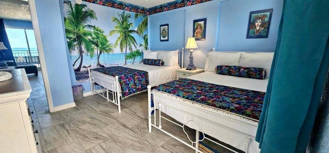 Appartamento Ocean Breeze - Direct Ocean Front-Pool Is Open Daytona Beach Esterno foto