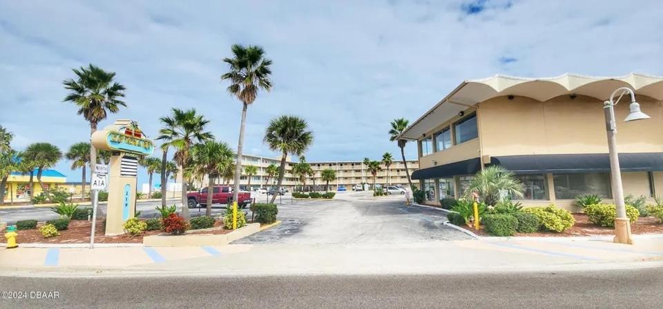 Appartamento Ocean Breeze - Direct Ocean Front-Pool Is Open Daytona Beach Esterno foto