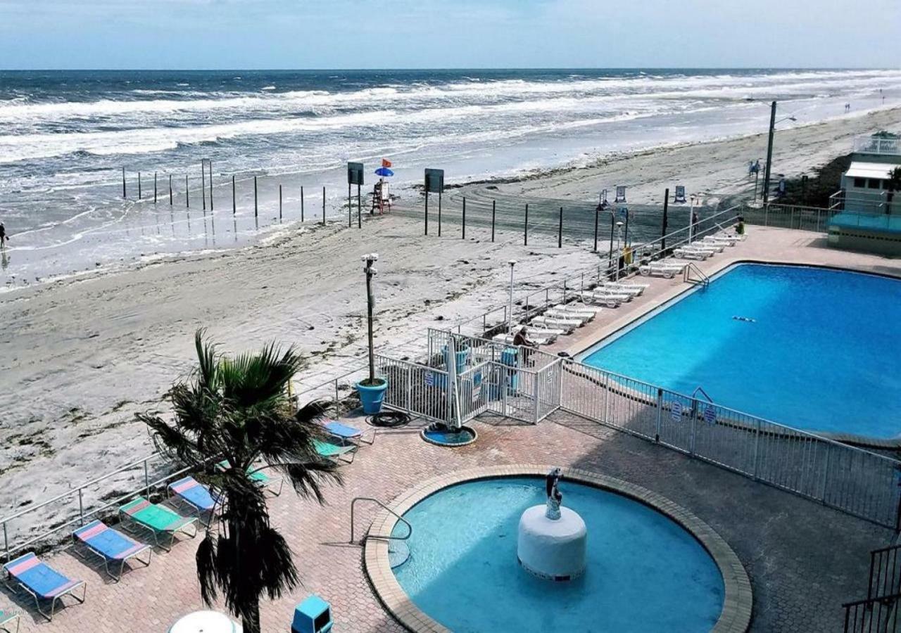 Appartamento Ocean Breeze - Direct Ocean Front-Pool Is Open Daytona Beach Esterno foto
