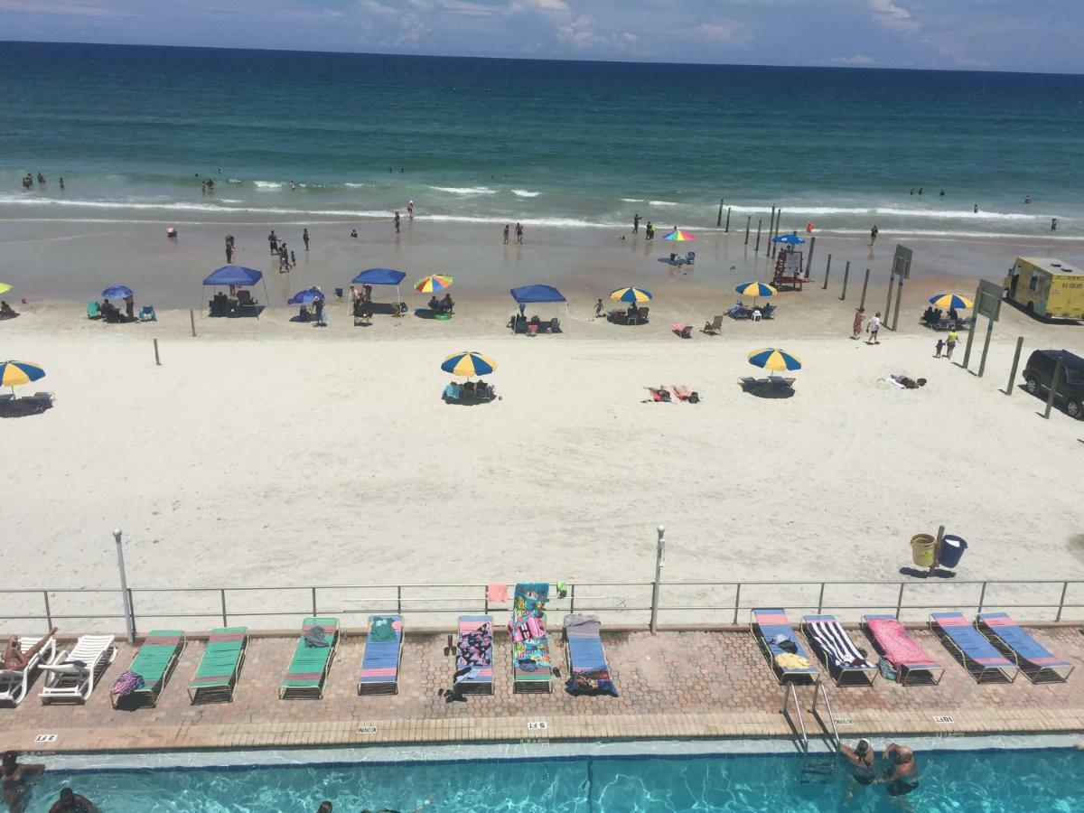 Appartamento Ocean Breeze - Direct Ocean Front-Pool Is Open Daytona Beach Esterno foto