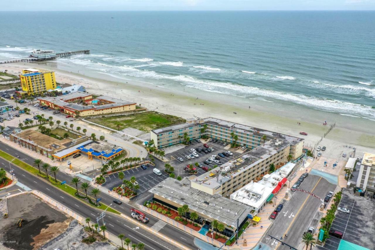 Appartamento Ocean Breeze - Direct Ocean Front-Pool Is Open Daytona Beach Esterno foto